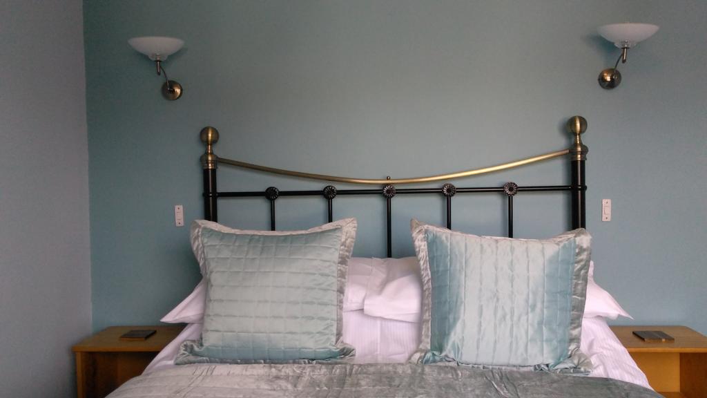 Superior Double Room with Bathtub